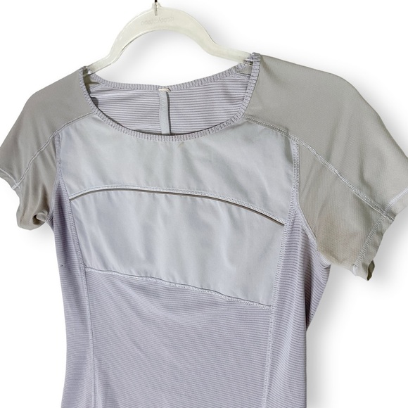 Lululemon Womens Run Fast Track Shirt Short Sleeve Vented Sz 4 Lilac - Picture 6 of 9